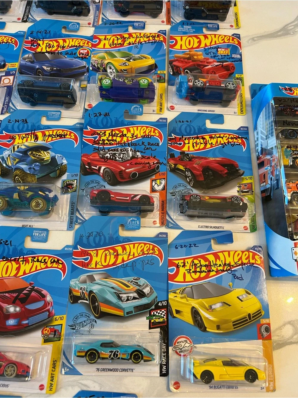 30 Hot Wheels PLUS 29 FREE-MORE Assorted Kids Toy Cars - Mixed Colors. PLEASE RE